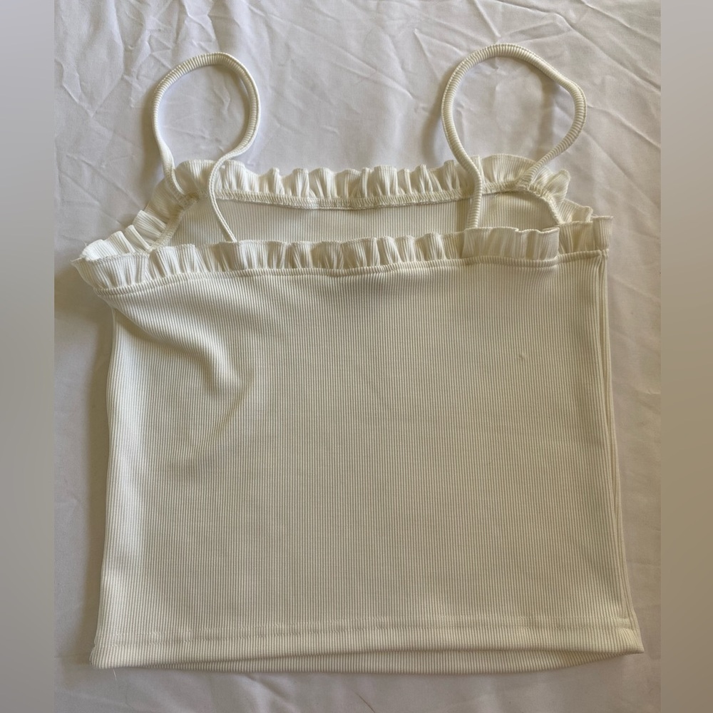 🤍NOISY MAY RUFFLE TANK TOP! - Picture 4 of 5